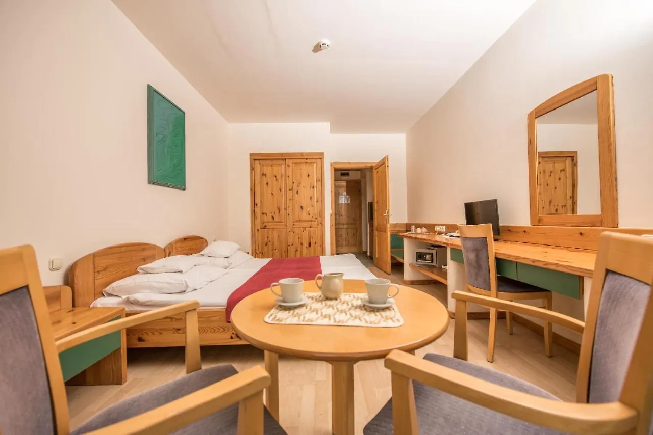Petnehazy Aparthotel Budapest 3*,  Hungary